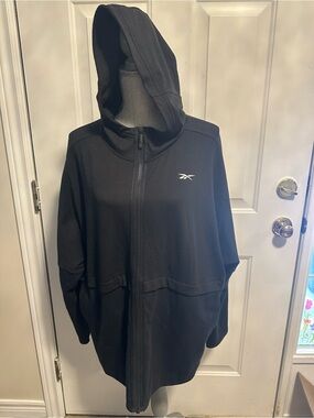 NWT- Women's Size 2X Reebok Black Hooded Jacket with Subtle Logo